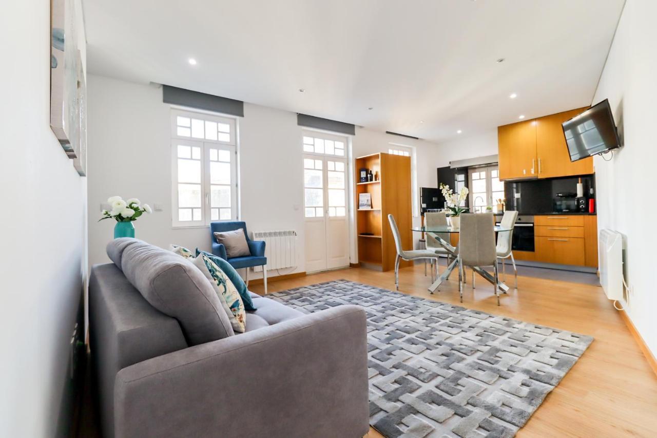 Sao Domingos Apartment - Viana City Centre فيانا دو كاستيلو المظهر الخارجي الصورة