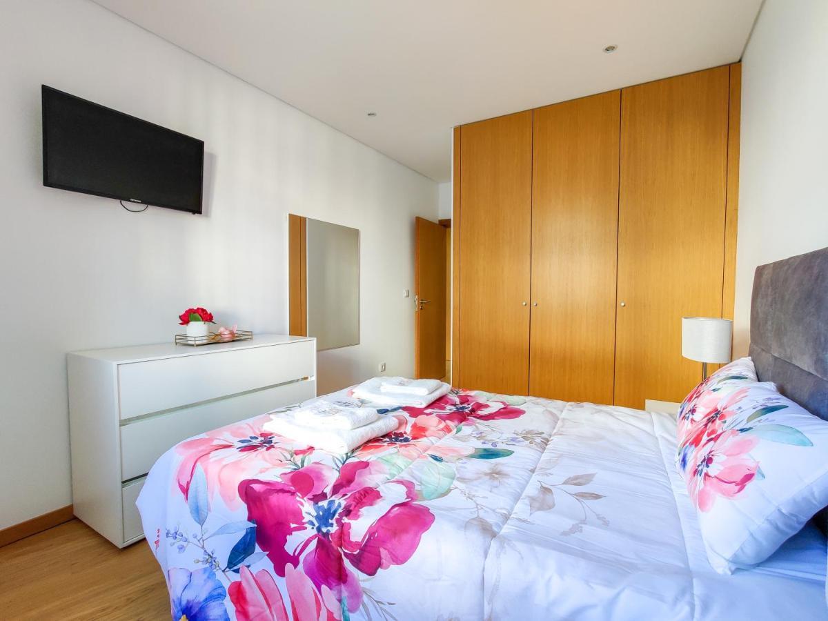 Sao Domingos Apartment - Viana City Centre فيانا دو كاستيلو المظهر الخارجي الصورة