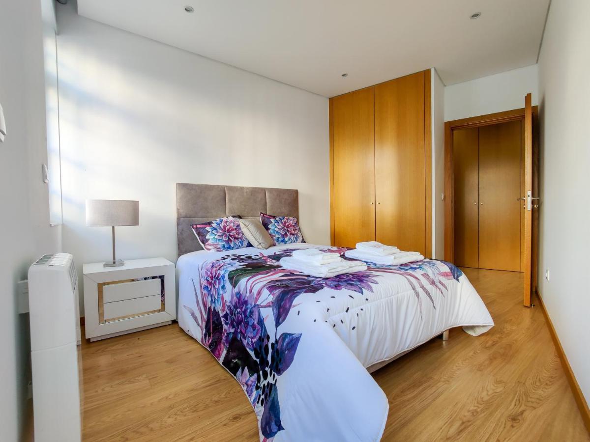 Sao Domingos Apartment - Viana City Centre فيانا دو كاستيلو المظهر الخارجي الصورة
